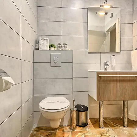 Гостевой дом With Wifi - 12373 4*