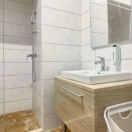 With Wifi - 12373 4* Сплит