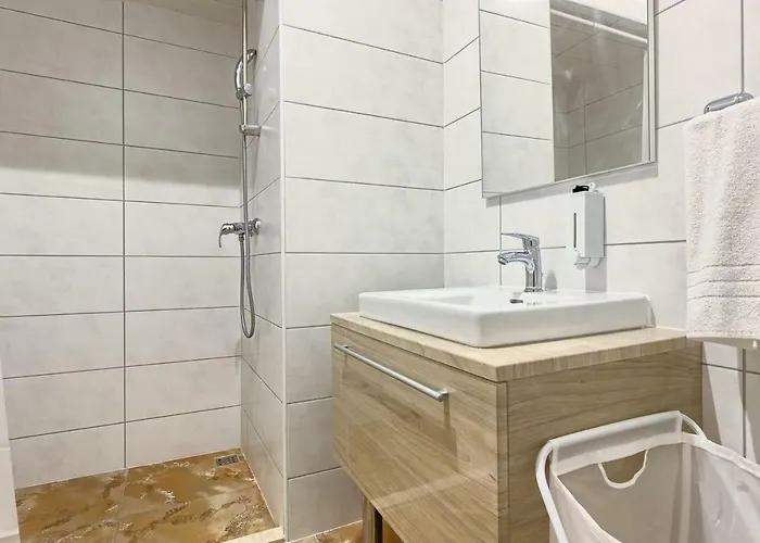 With Wifi - 12373 4* ספליט